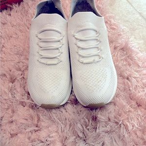 Sketchers slip on sneakers